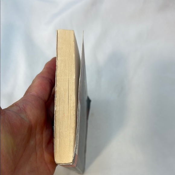 Four Blood Moons book by John Hagee, Religious Prophecy, Biblical Studies, used - Picture 9 of 11